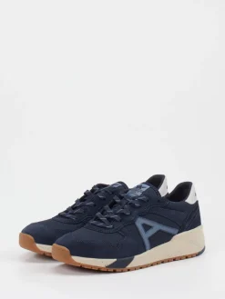 – Retro-Sneaker aus Velours und Mesh*Allrounder