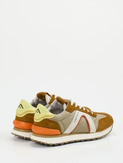 – Retro-Sneaker aus Veloursleder cognac*Ambitious Outlet