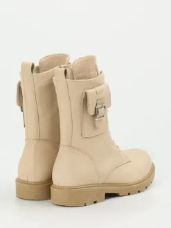 – Schnürboots aus Kalbleder*Andrea Conti Sale