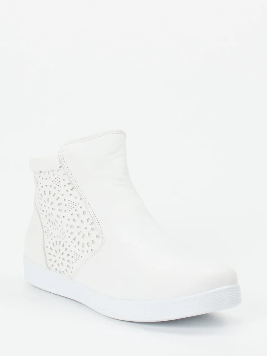 – Stiefelette aus Kalbleder*Andrea Conti Sale