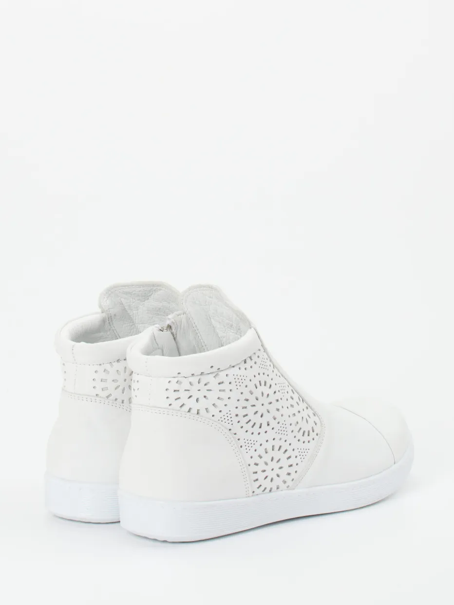 – Stiefelette aus Kalbleder*Andrea Conti Sale