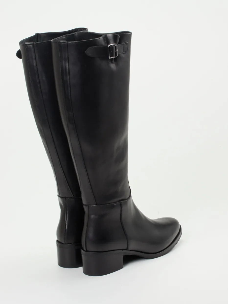 – Kniehohe Stiefel aus Kalbleder*Andrea Puccini Sale