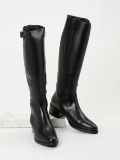 – Kniehohe Stiefel aus Kalbleder*Andrea Puccini Sale