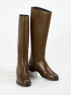 – Kniehohe Stiefel aus Kalbleder*Andrea Puccini Online