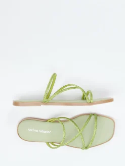 – Riemchensandale aus Metallicleder Pastell*Andrea Sabatini New