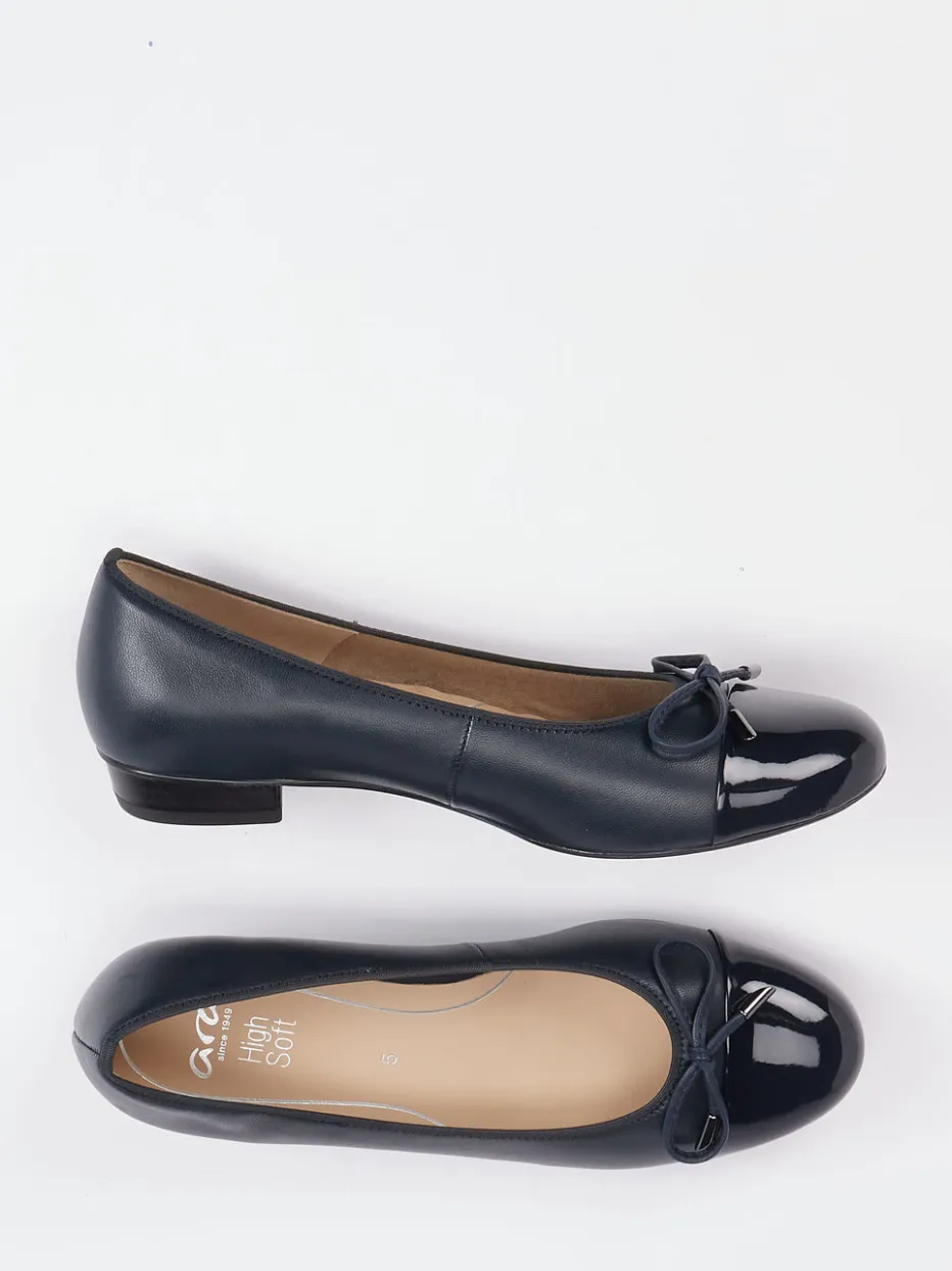 – Ballerinas aus Kalbleder in Dunkel*Ara Best