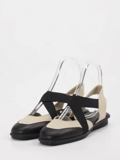 Damen Arche – Geschlossene Zehensandalen aus Leder Beige