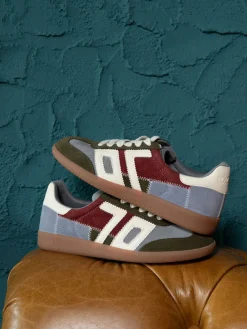 – Retro-Sneaker aus Leder in Olivgrün*Back 70 Sale