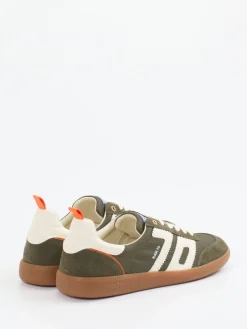 – Retro-Sneaker aus Veloursleder und Textil*Back 70
