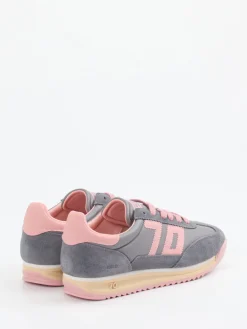 – Retro-Sneaker aus Veloursleder in*Back 70 Best