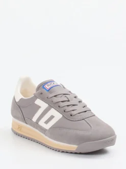 – Sneaker aus Veloursleder und Nylon*Back 70