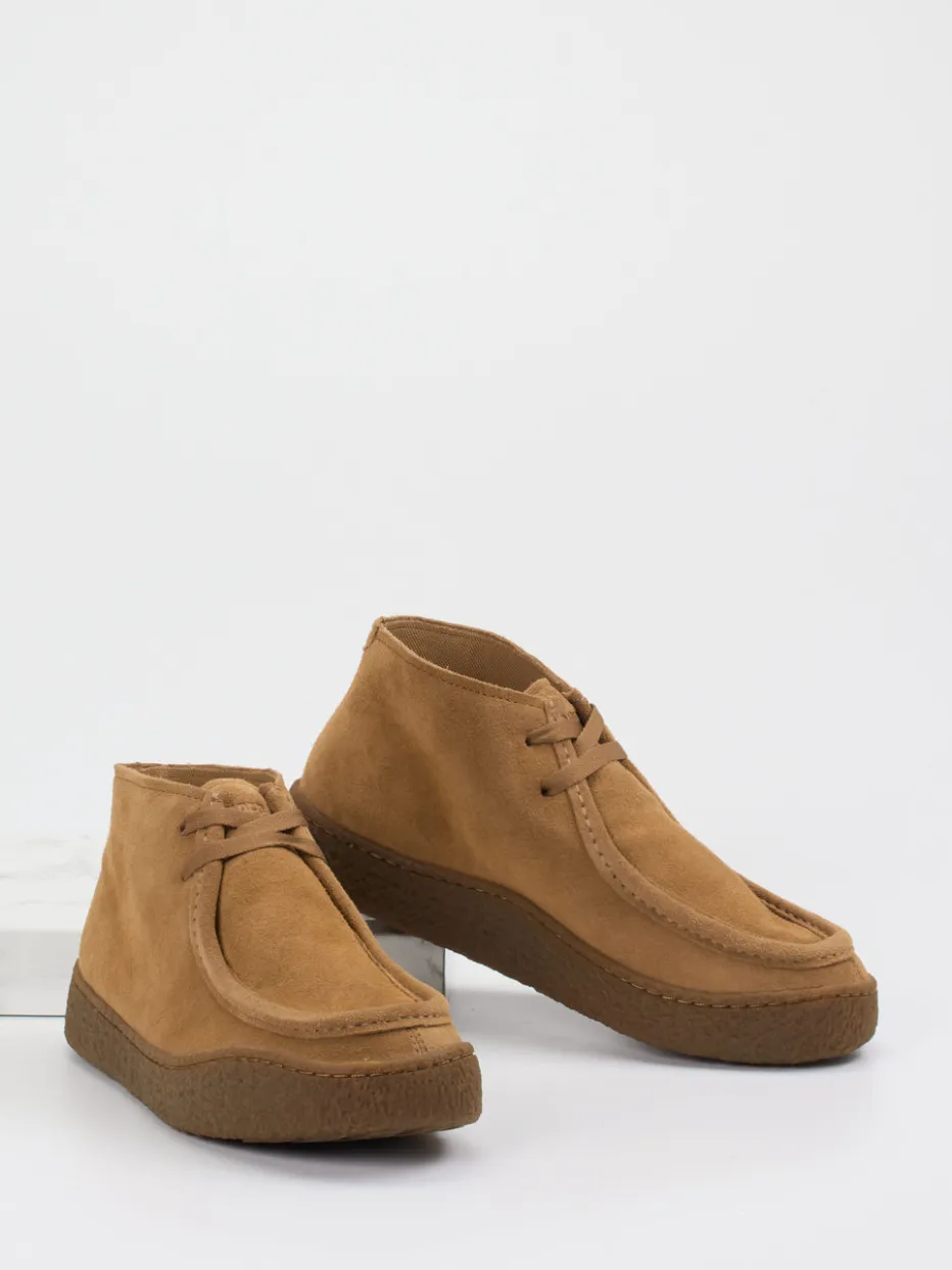 – Desert Boots aus Veloursleder cognac*Camper Sale