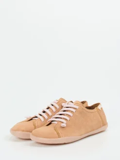 – Low-Top Sneaker aus Nubukleder sandbeige*Camper New