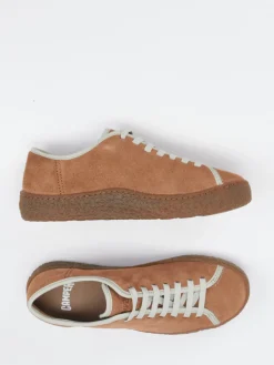 Damen Camper – Sneaker aus Veloursleder cognac