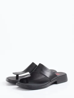 – Zehentrenner-Sandalen aus Kalbleder*Camper Outlet