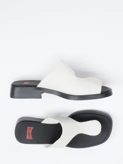 Damen Camper – Zehentrenner-Sandalen aus Kalbleder creme