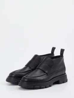 – Chunky Loafer aus Leder*Candice Cooper Hot