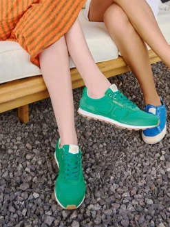 – Retro-Sneaker aus Veloursleder*Candice Cooper Outlet