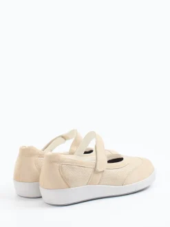 – Mary Jane Sneaker aus Stretch und Veloursleder*Christian Dietz New