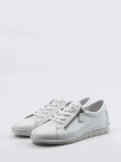 – Sneaker aus Kalbleder in*Christian Dietz New