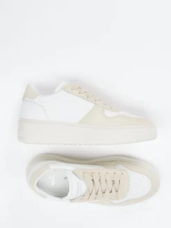 Damen Copenhagen – Sneaker aus Kalbleder und Veloursleder Beige