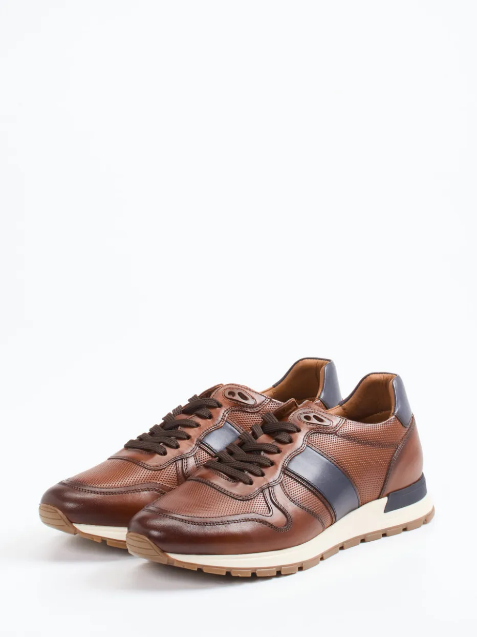 – Sneaker aus Glattleder Mittel*Daniel Kenneth New