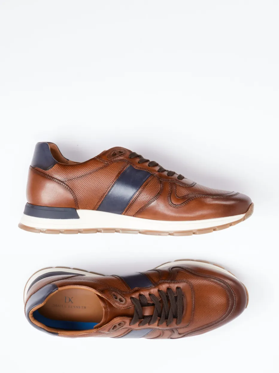 – Sneaker aus Glattleder Mittel*Daniel Kenneth New