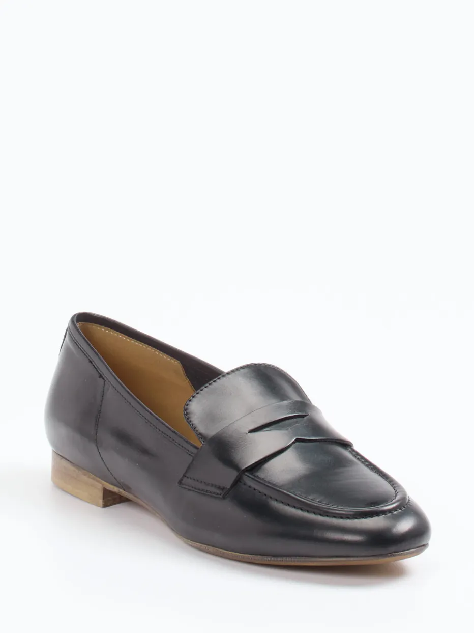 – Loafer aus Kalbleder in*Donna Carolina New