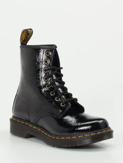 – Schnürboots aus Lackleder*Dr. Martens