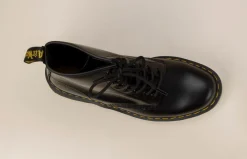 – Schnürboots aus Kalbleder*Dr. Martens Clearance