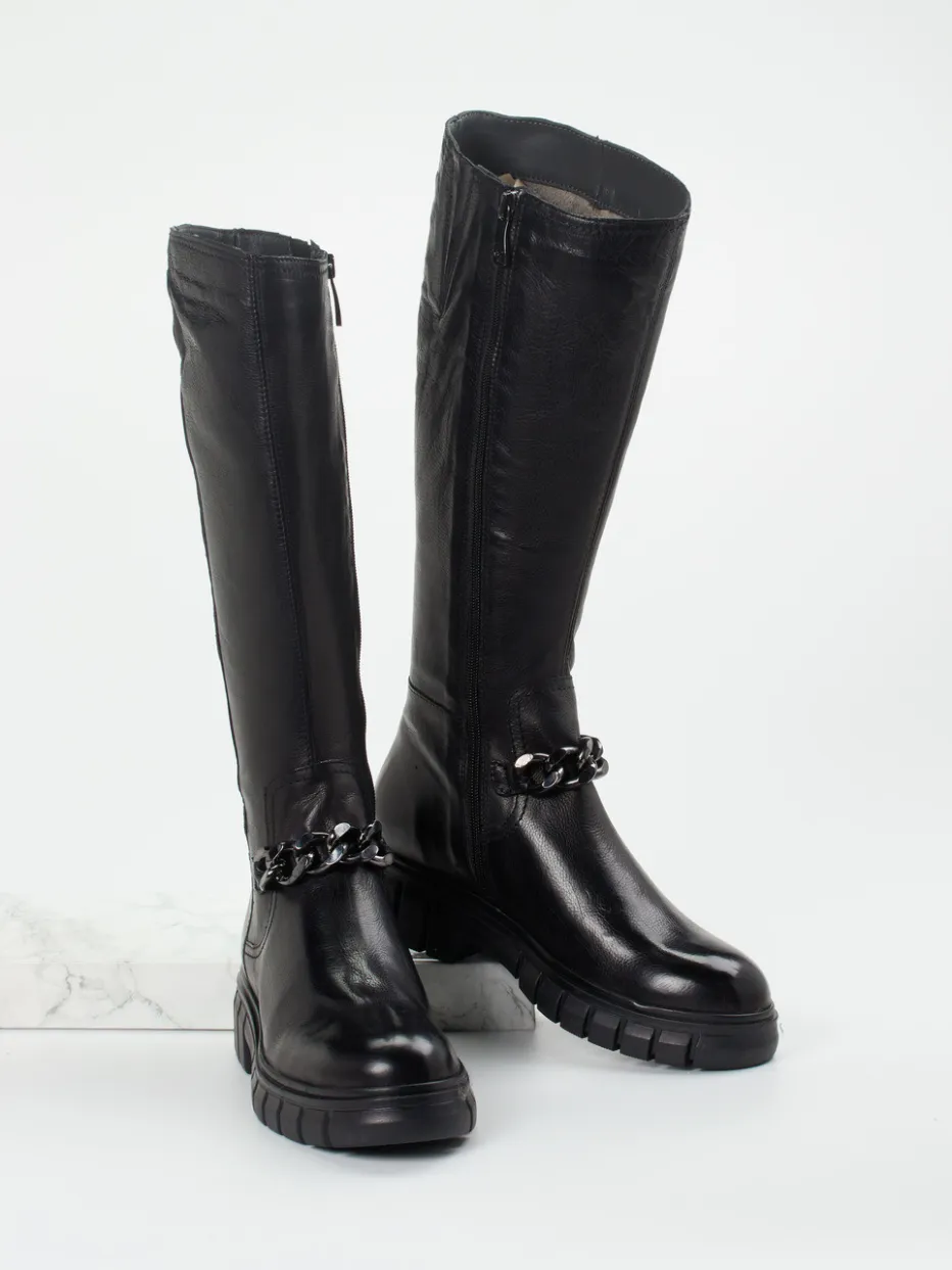 – Kniehohe Stiefel aus Kalbleder*Everybody Outlet