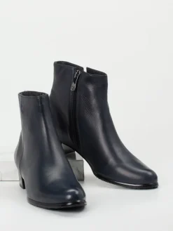 – Stiefelette aus Lammleder in Dunkel*Everybody Best