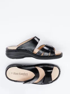 – Pantolette aus Lackleder*Finn Comfort