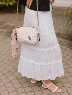 – Umhängetasche aus Textil cremeweiß*Flower Mountain Best