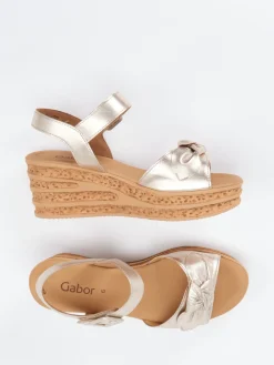 – Keilsandalette aus Metallicleder farben*Gabor Discount