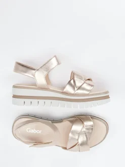 – Keilsandalette aus Metallicleder in Rosé*Gabor Best