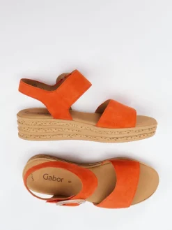 – Plateausandale aus Veloursleder*Gabor Best