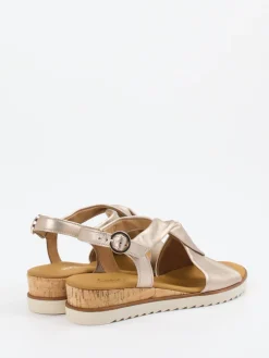 – Keilsandalette aus Metallicleder*Gabor Comfort Hot
