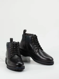 – Schnürboots aus Kalbleder*Galizio Torresi