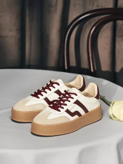 – Sneaker aus Kalbleder in Creme*Gant Hot