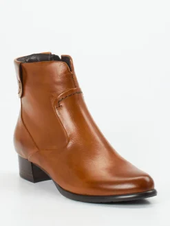 Ginger & Glove – Stiefelette aus Kalbleder cognac*Ginger u0026 Glove New