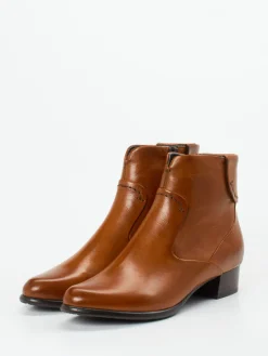 Ginger & Glove – Stiefelette aus Kalbleder cognac*Ginger u0026 Glove New