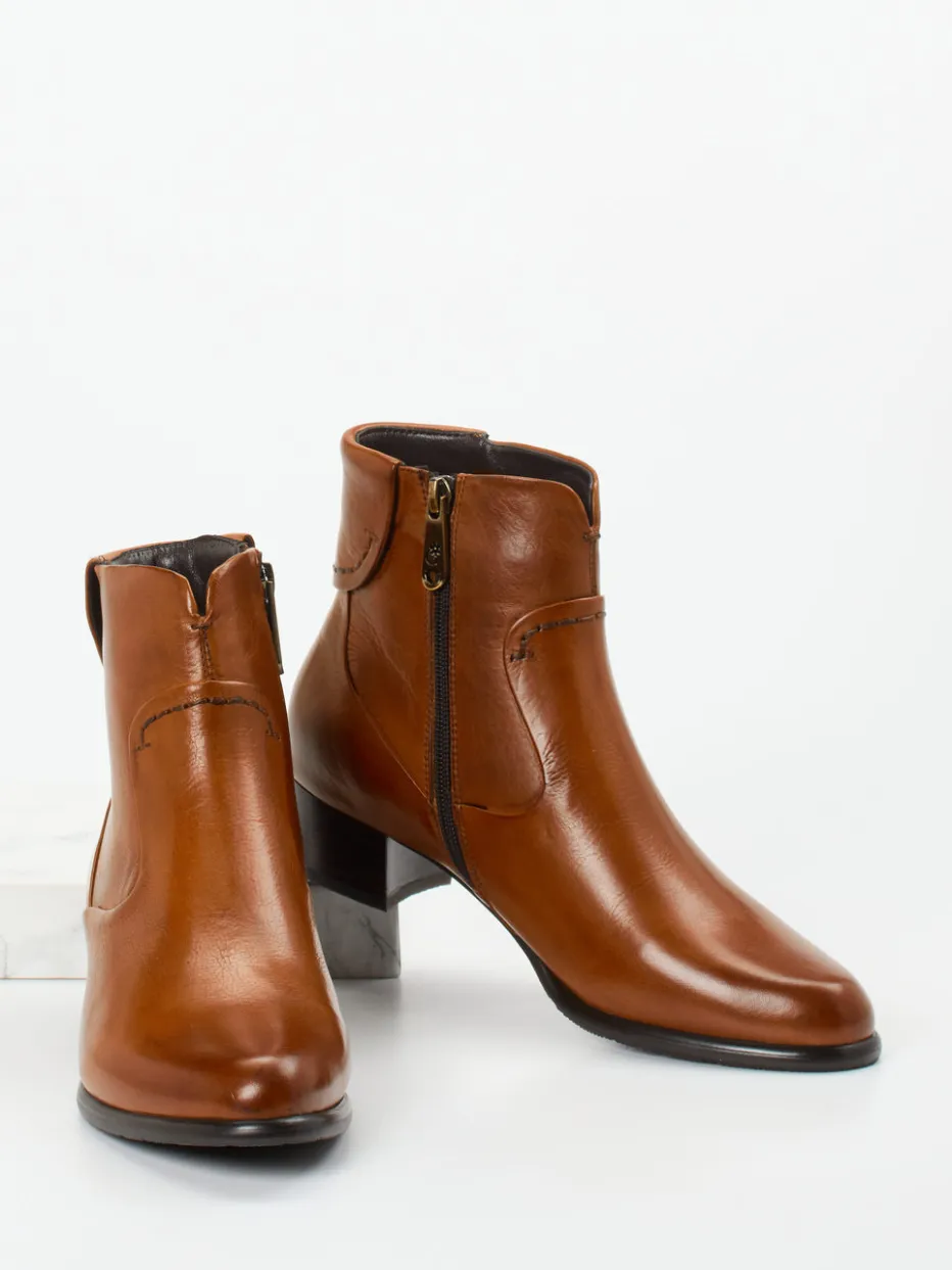 Ginger & Glove – Stiefelette aus Kalbleder cognac*Ginger u0026 Glove New