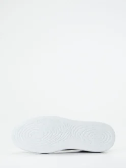 – Sneaker aus geprägtem Lackleder*Harris Hot