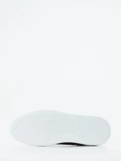 – Sneaker aus geprägtem Leder in*Harris Discount