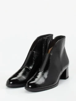 – Stiefelette aus Lackleder*Hassia Best