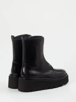 – Plateau-Stiefelette aus Kalbleder*Homers Online