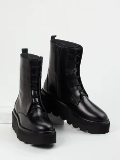 – Plateau-Stiefelette aus Kalbleder*Homers Online