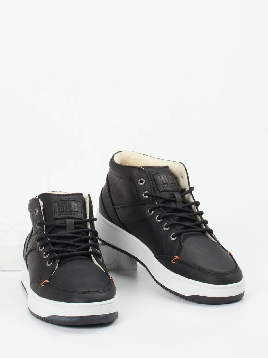 – Mid-Top Sneaker aus Fettleder*HUB New