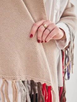 – Poncho aus Strick mit color-Fransen*HURRAY Online